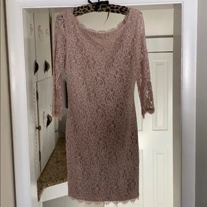 NWT Diane von Furstenberg gorgeous lace dress. 8.